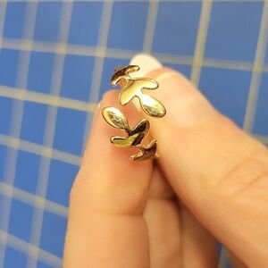 Leaf Gold Tone Adjustable